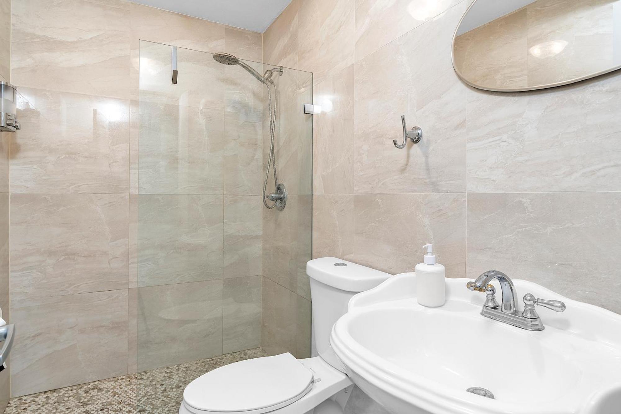 Private Room In Little Havana 마이애미 외부 사진